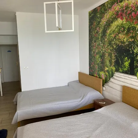 아파트 Large On The 5th Floor With A Sea View 502